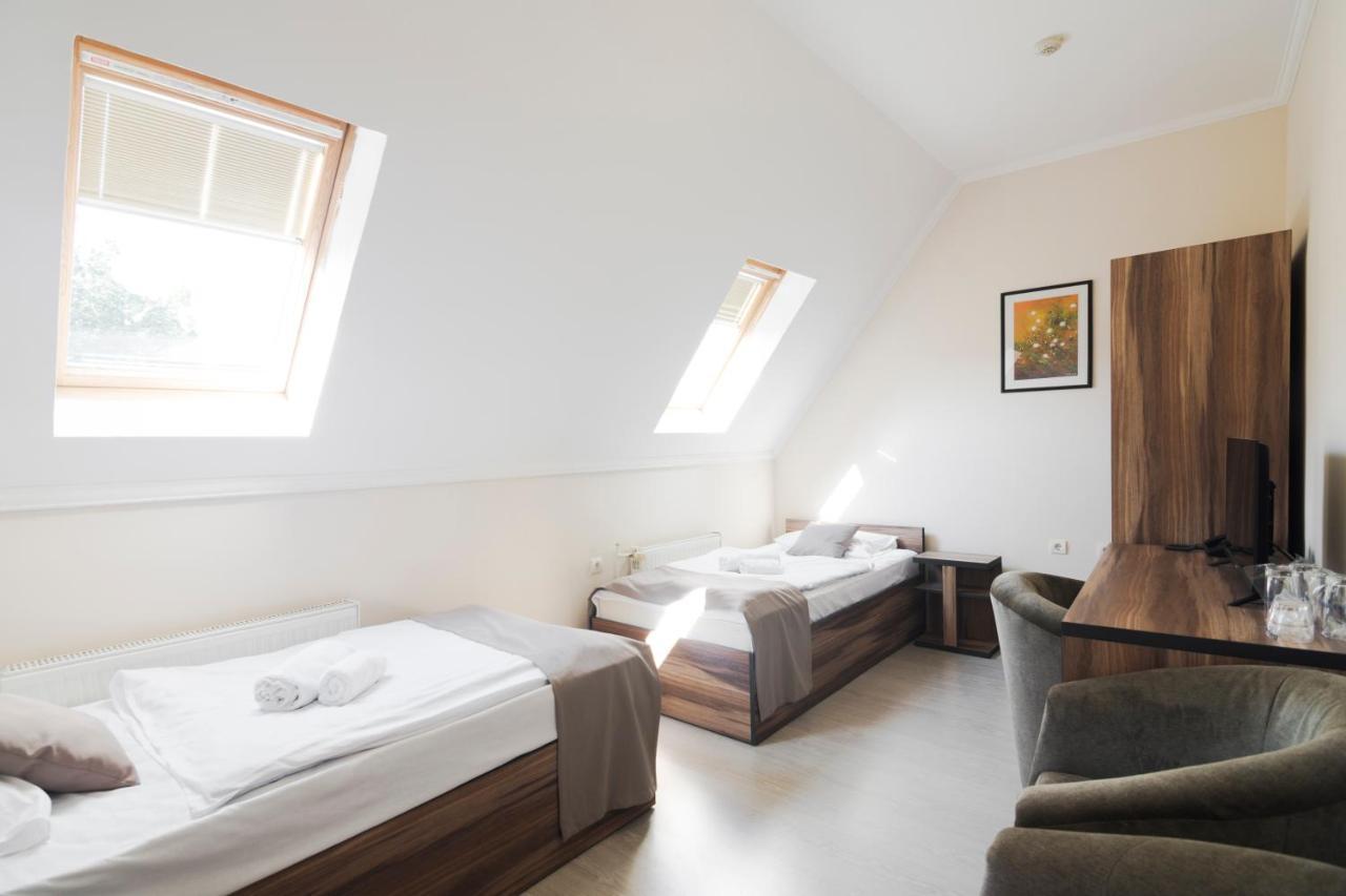 Hotel Royal Senta Εξωτερικό φωτογραφία